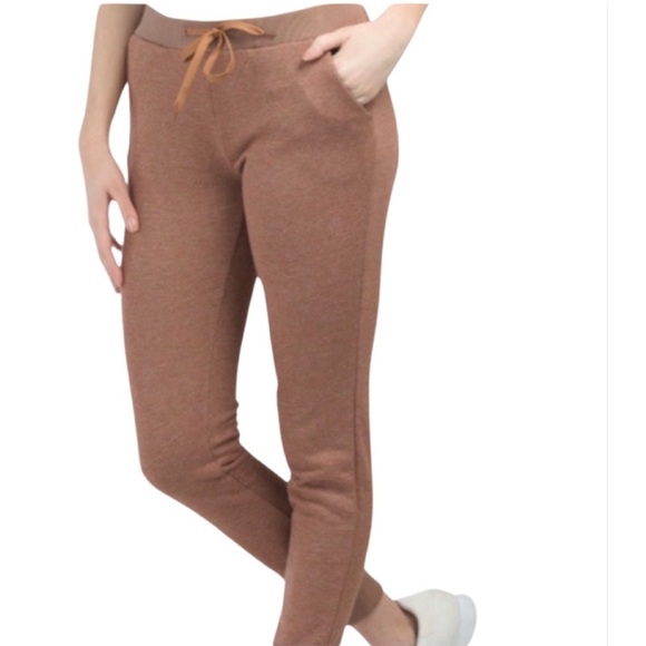 NWOT- Morrisday The Label Lounge Set - Picture 4 of 5